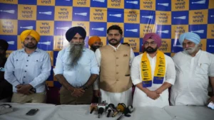 नेता Yadavinder Singh की Aam Aadmi Party में हुई वापसी,  कार्यकारी President Sharry Kalsi ने ‘AAP’ परिवार में किया स्वागत