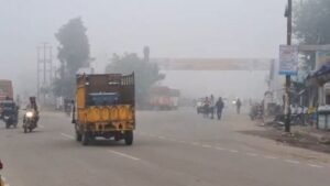 पंजाब-चंडीगढ़ में 3 दिन घने कोहरे का अलर्ट:आदमपुर में 4.8 डिग्री तापमान के साथ सबसे कम, 20 को बारिश की संभावना