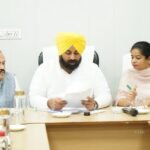 हरजोत सिंह बैंस की नगर निगम अधिकारियों को हिदायत – लुधियाना शहर को 30 जून तक सड़कों के गड्ढों और मैनहोल से मुक्त बनाया जाए
